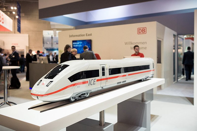 Modell des ICE am Stand der Deutschen Bahn auf der InnoTrans Messe in Berlin.