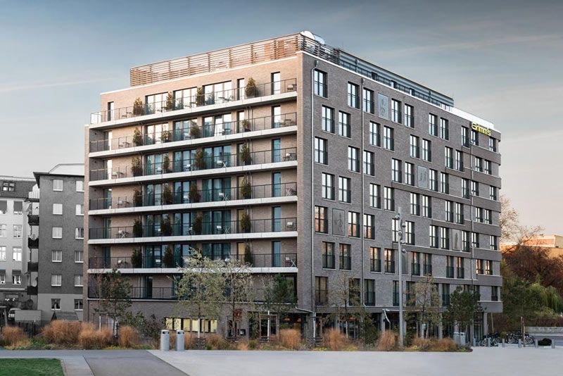 Moderne Wohnhausaufnahme in Berlin, erstellt von einem Immobilienfotografen.